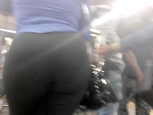 Thick booty Ebony in Black Pants